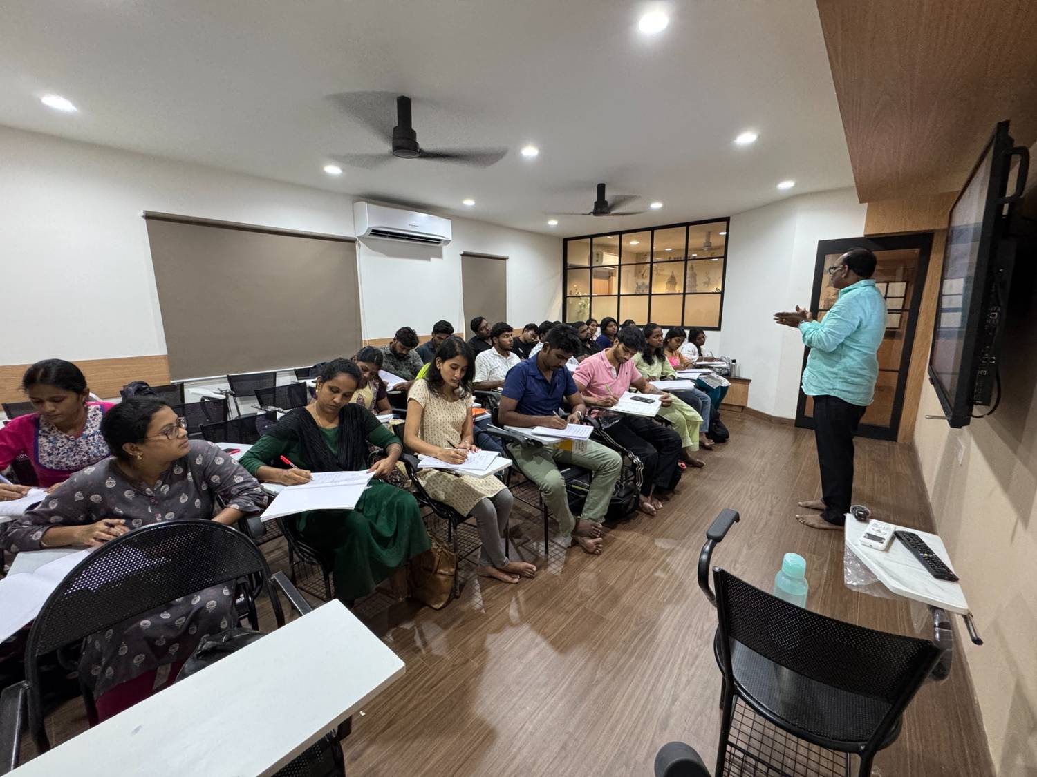 Advocates in a courtroom setting — VLS Law Academy